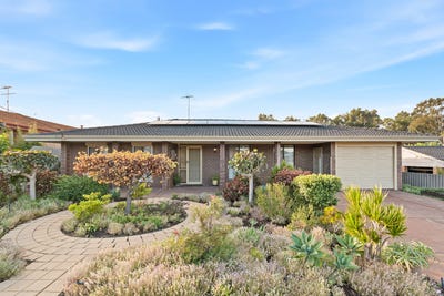 /international/au/2-stoner-court-mandurah-wa-151505720/
