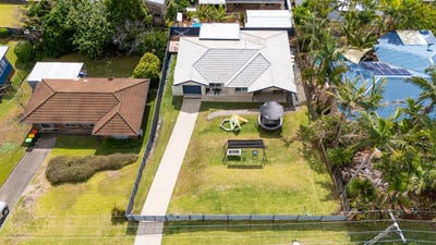 /international/au/9-barnes-street-woolgoolga-nsw-151108496/