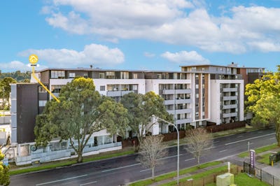 /international/au/144-3-17-queen-street-campbelltown-nsw-148596980/