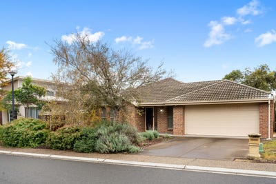 /international/au/8-wetlands-close-murray-bridge-sa-151354712/