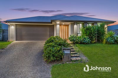 /international/au/28-cypress-circuit-coomera-qld-151189948/