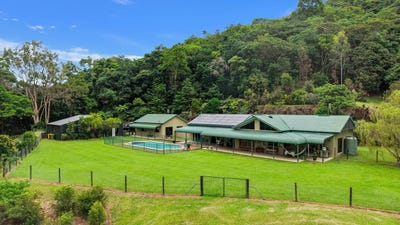 /international/au/15-esterina-close-redlynch-qld-150938828/