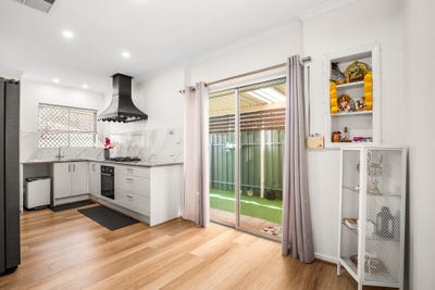 /international/au/3-3a-kearnes-road-oaklands-park-sa-152610504/