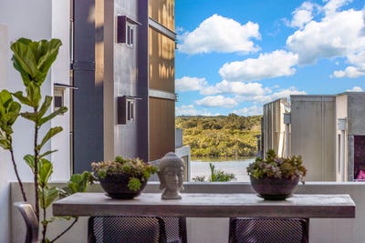 /international/au/2213-100-duporth-avenue-maroochydore-qld-148703036/