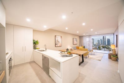 /international/au/12-16-weemala-street-surfers-paradise-qld-141125404/