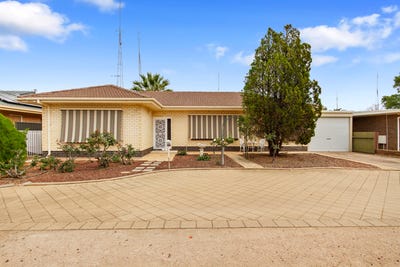/international/au/8-barbara-crescent-port-pirie-sa-152437140/