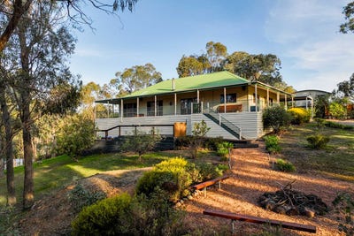 /international/au/5-the-dress-circle-mountain-bay-vic-150939192/