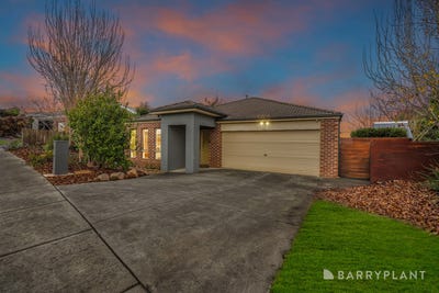 /international/au/28-davey-drive-drouin-vic-148449364/