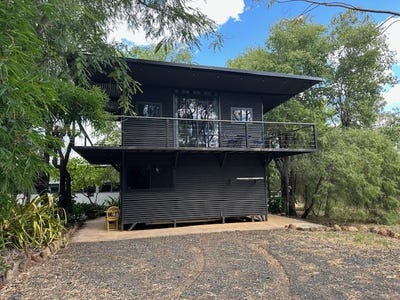 /international/au/3-old-reward-road-rubyvale-qld-150930356/