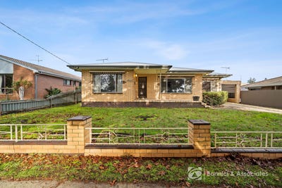 /international/au/10-victoria-road-beechworth-vic-152681332/
