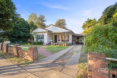 /international/au/27-the-boulevarde-kooringal-nsw-151105456/