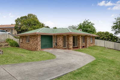 /international/au/15-dylan-court-darling-heights-qld-152581236/