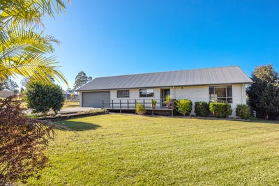 /international/au/13-spotted-gum-road-coolongolook-nsw-148545356/