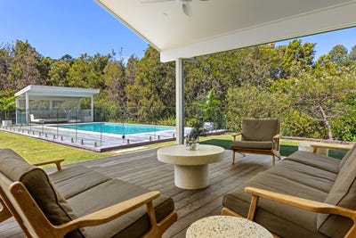 /international/au/3-95-blackbutt-lane-broken-head-nsw-151073240/