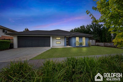/international/au/19-goldwood-drive-alfredton-vic-151249172/