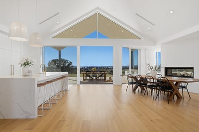 /international/au/-chateau-amour-68-adair-drive-orange-nsw-700408120/