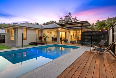 /international/au/11-countryview-street-woombye-qld-151390424/