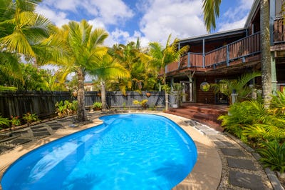 /international/au/4-nina-court-cooloola-cove-qld-152464844/