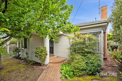 /international/au/2-lancaster-avenue-newtown-vic-152544232/