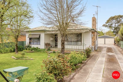 /international/au/32-victoria-street-kyneton-vic-152513368/