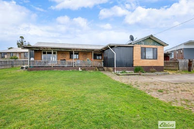 /international/au/102-104-old-surrey-road-havenview-tas-151429312/