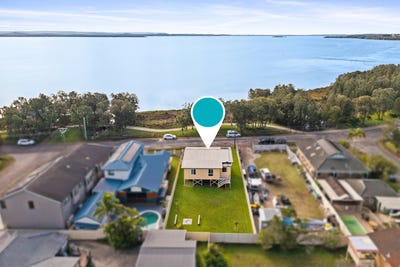 /international/au/11-lucinda-avenue-killarney-vale-nsw-148287856/