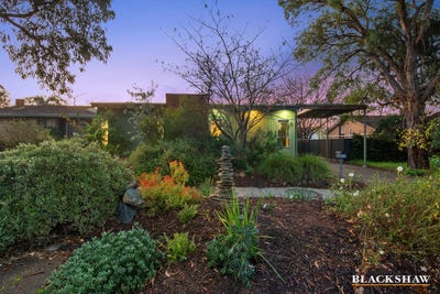 /international/au/25-casuarina-street-rivett-act-151457272/
