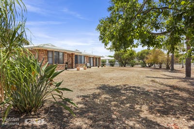/international/au/28-platz-avenue-dalby-qld-152658688/