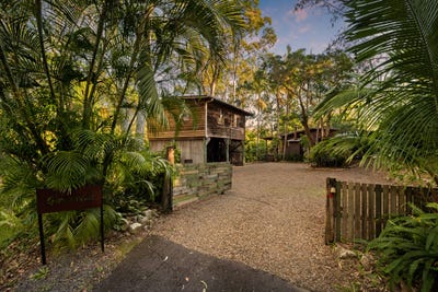 /international/au/10-cocos-court-doonan-qld-152055472/