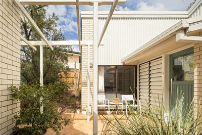 /international/au/9-saint-amand-street-sinnamon-park-qld-152486592/