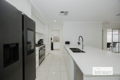 /international/au/13-hydra-way-bennett-springs-wa-152080704/