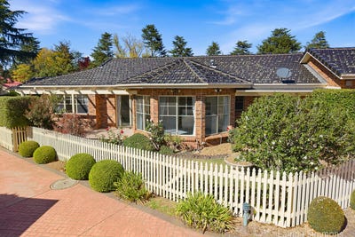 /international/au/1-125-brown-street-armidale-nsw-150840656/