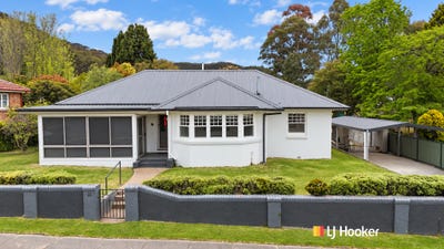 /international/au/65-bent-street-lithgow-nsw-152647724/