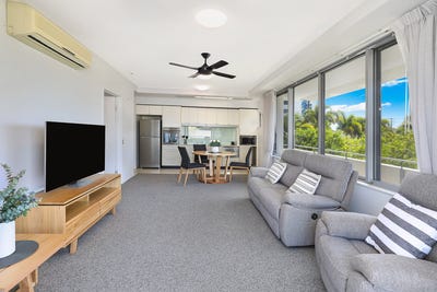 /international/au/201-12-otranto-av-caloundra-qld-152461756/
