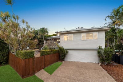 /international/au/73-podargus-parade-peregian-beach-qld-151104380/