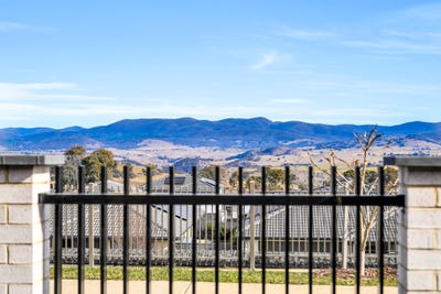 /international/au/35-wyn-gilmour-court-strathnairn-act-148668272/