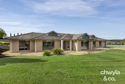 /international/au/30-sports-avenue-kilmore-vic-152621232/