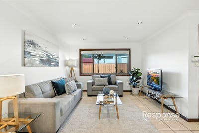 /international/au/2-7-binalong-road-pendle-hill-nsw-148491800/