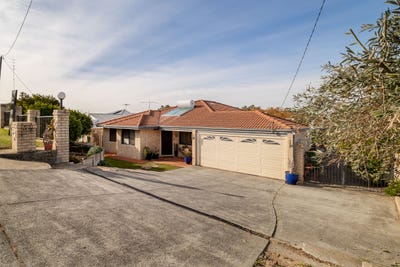 /international/au/10-christison-way-australind-wa-151553388/