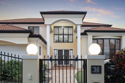 /international/au/38-manmarra-crescent-eight-mile-plains-qld-150530800/