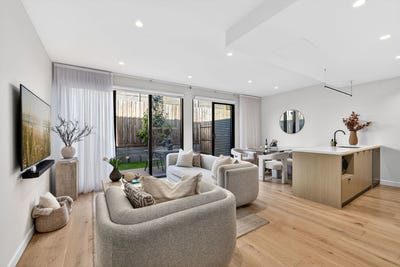 /international/au/66-amara-circuit-oakleigh-south-vic-151642520/