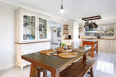 /international/au/21-gloria-crescent-lake-heights-nsw-148416900/