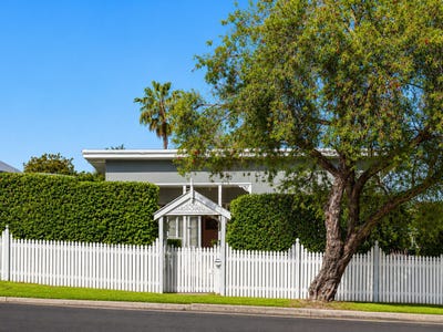 /international/au/18-bellevue-parade-labrador-qld-151530144/