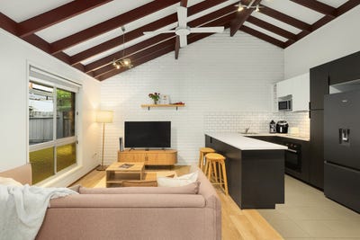 /international/au/2-28-sarawak-avenue-palm-beach-qld-151814120/