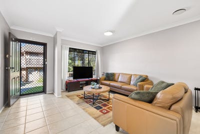 /international/au/1-213-old-kent-road-greenacre-nsw-152286764/