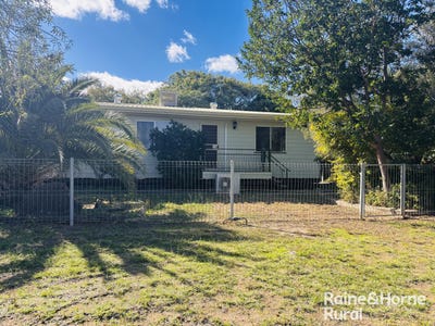 /international/au/5-robertson-street-roma-qld-151503396/