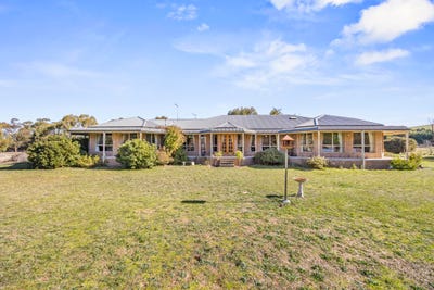 /international/au/43-connor-court-ballan-vic-151629248/