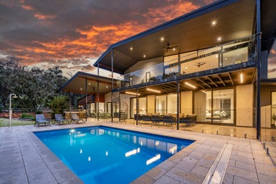/international/au/19-macnair-place-yallingup-wa-152730688/