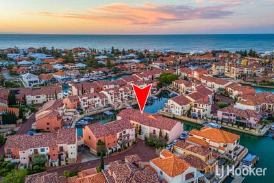 /international/au/63-18-port-quays-wannanup-wa-152686852/