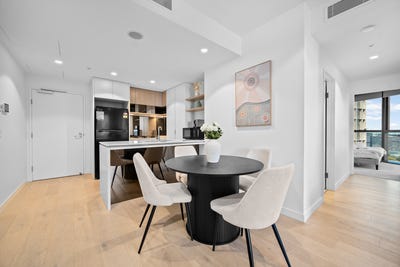 /international/au/2105-8-margaret-street-brisbane-city-qld-150997520/